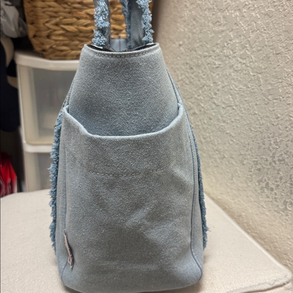 NWT, True Religion light denim large tote bag - Picture 4 of 10